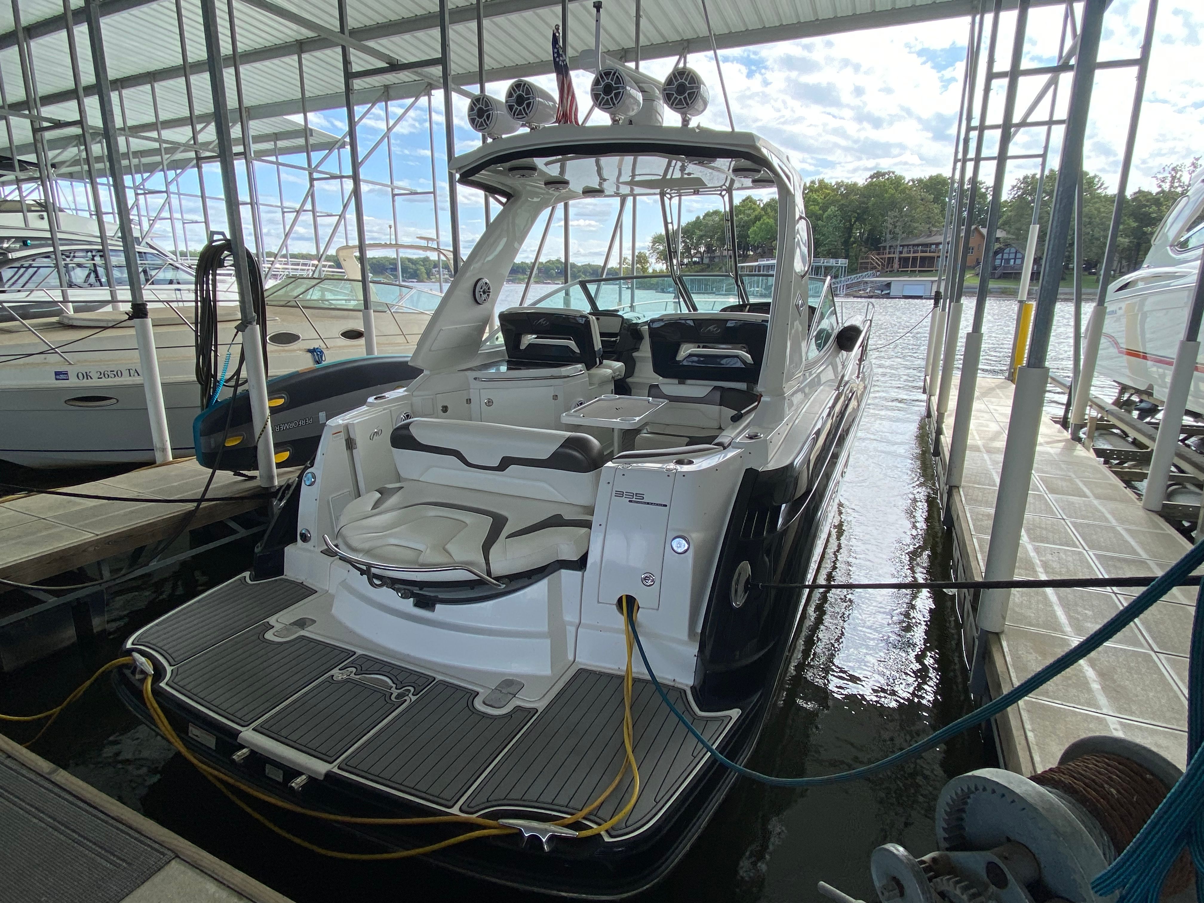 2015 Monterey 335