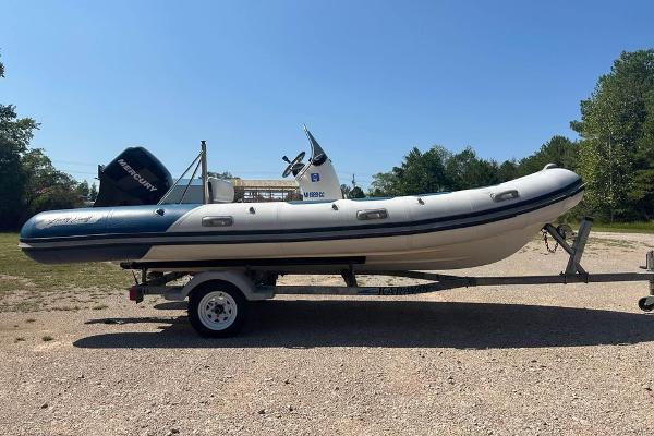2008 Valiant RIBs V520