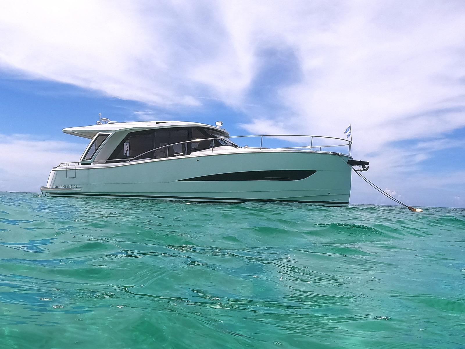 2022 Greenline 39 Hybrid