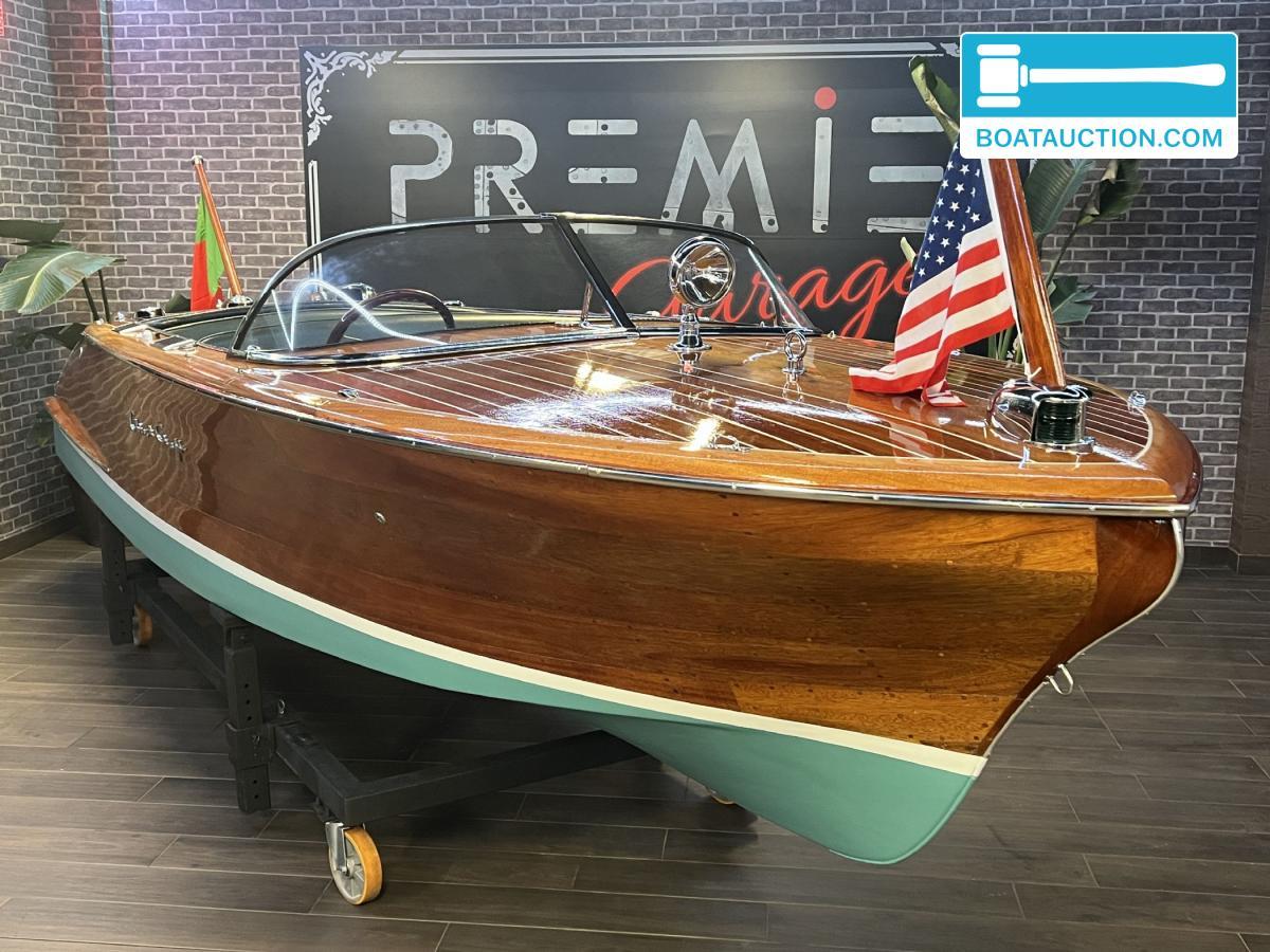 1956 Chris-Craft Capri 19