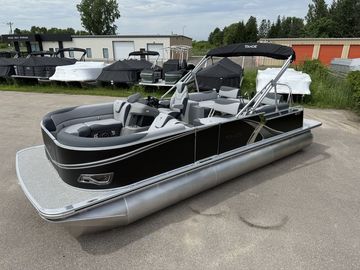 2025 Tahoe LTZ 2385 Quad Lounge Shift Flip & Honda 4-Stroke EFI