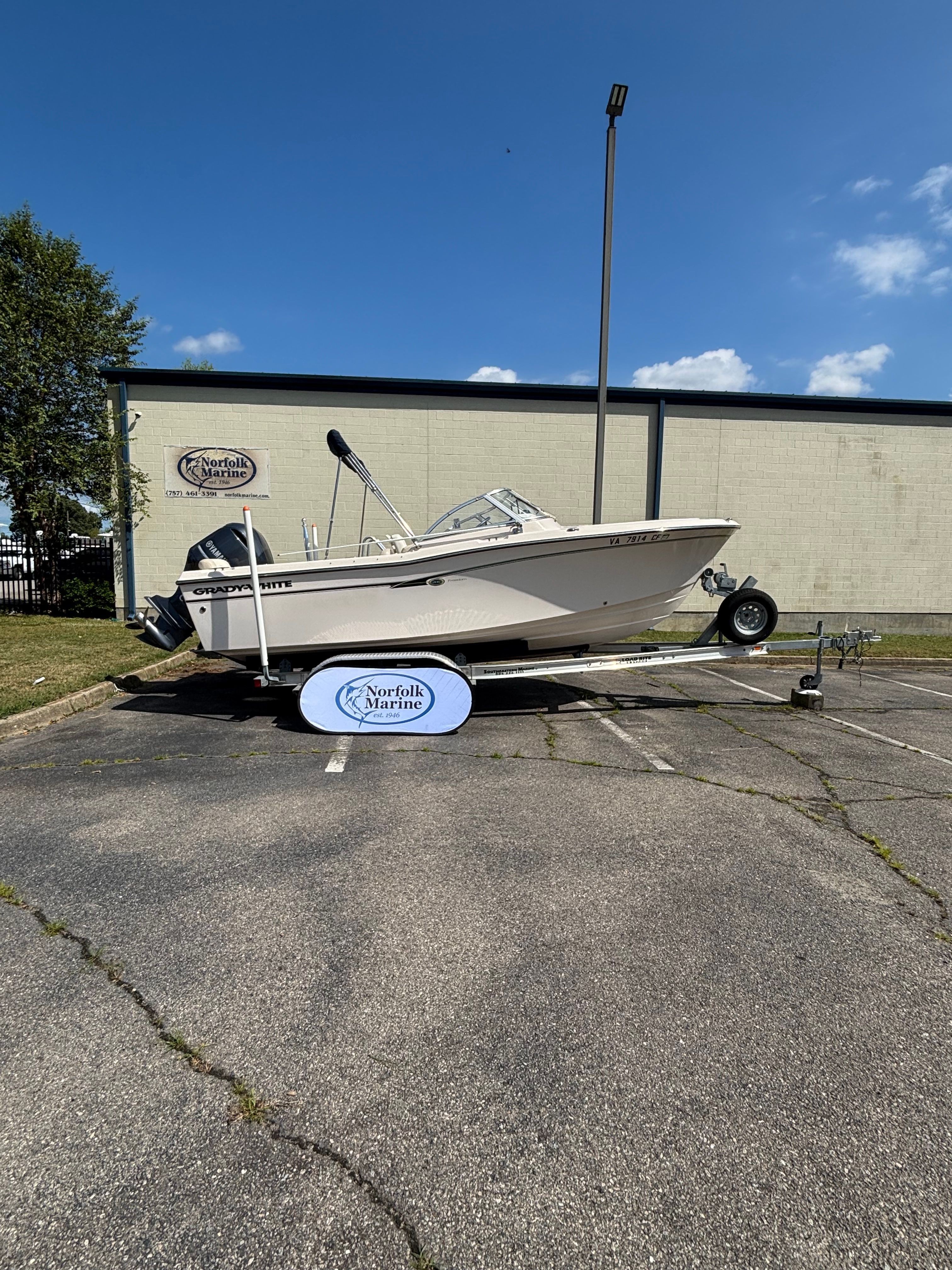 2011 Grady-White Freedom 205