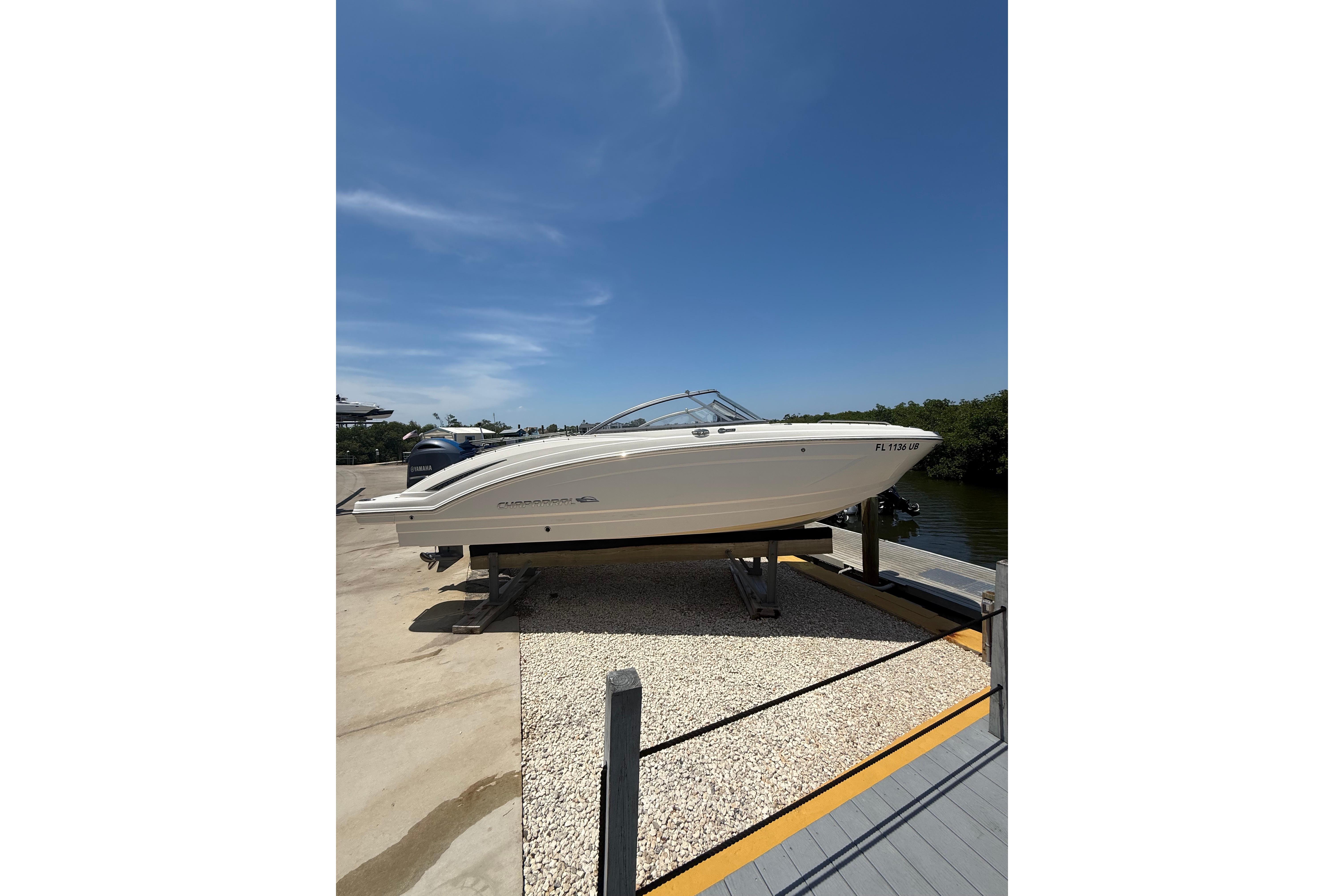 2016 Chaparral 230 Suncoast