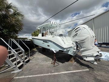 2026 Everglades 335 Center Console