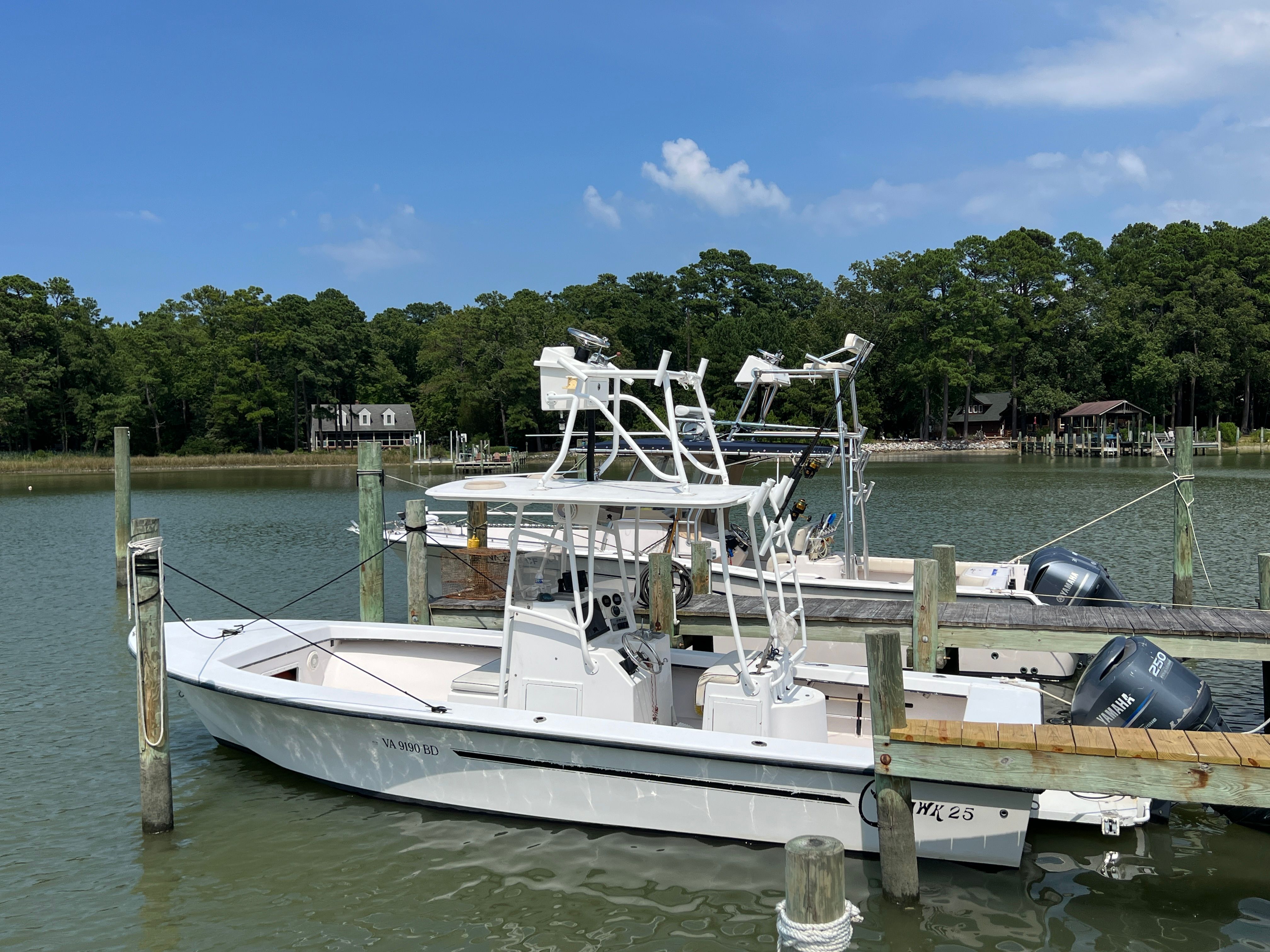 2005 C-Hawk 25 Center Console