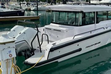 2024 Axopar 37 XC Cross Cabin Wet Bar
