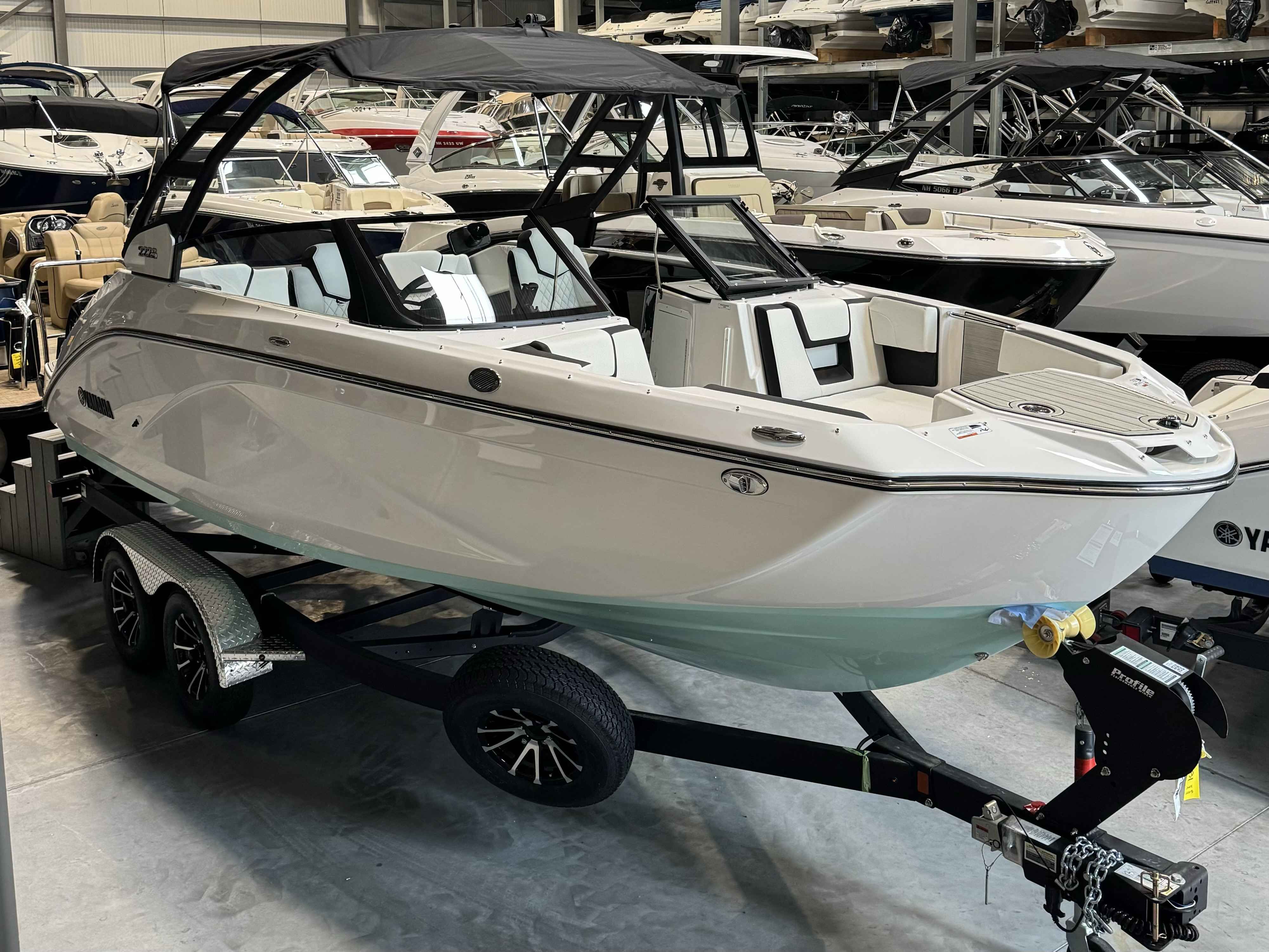 Yamaha Boats 222S
