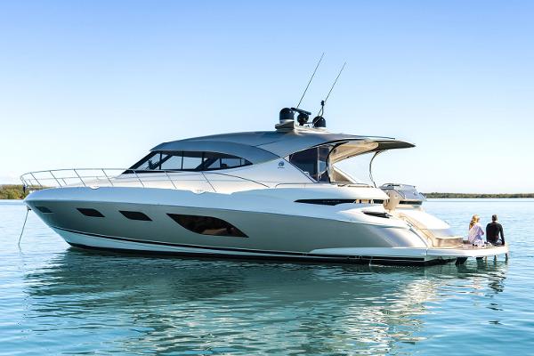 2025 Riviera 6000 Sport Yacht