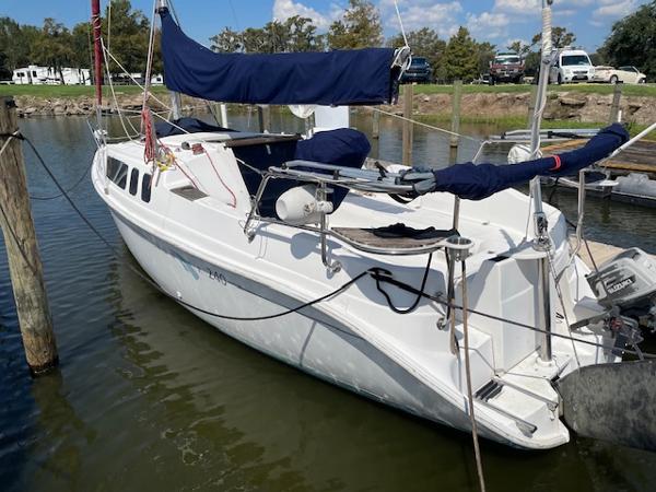 Hunter 240