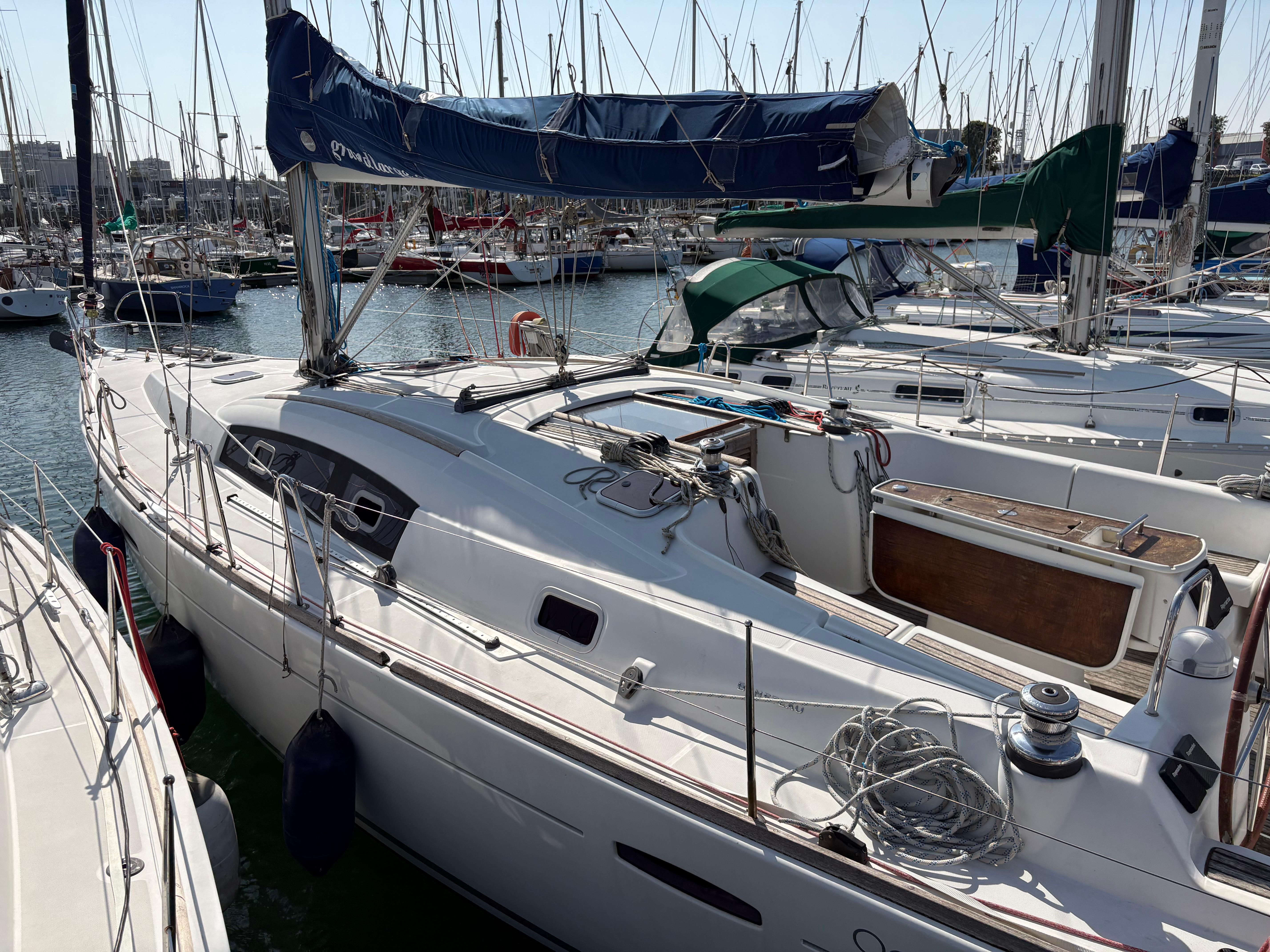 2010 Beneteau Oceanis 43