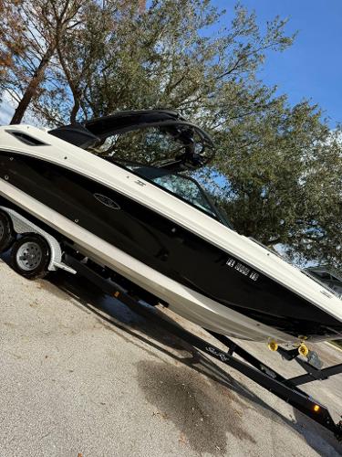 2023 Sea Ray SDX 250