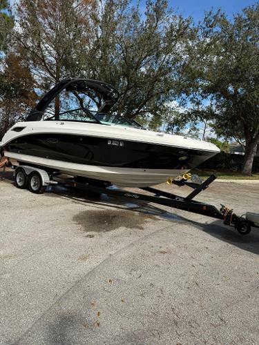 2023 Sea Ray SDX 250