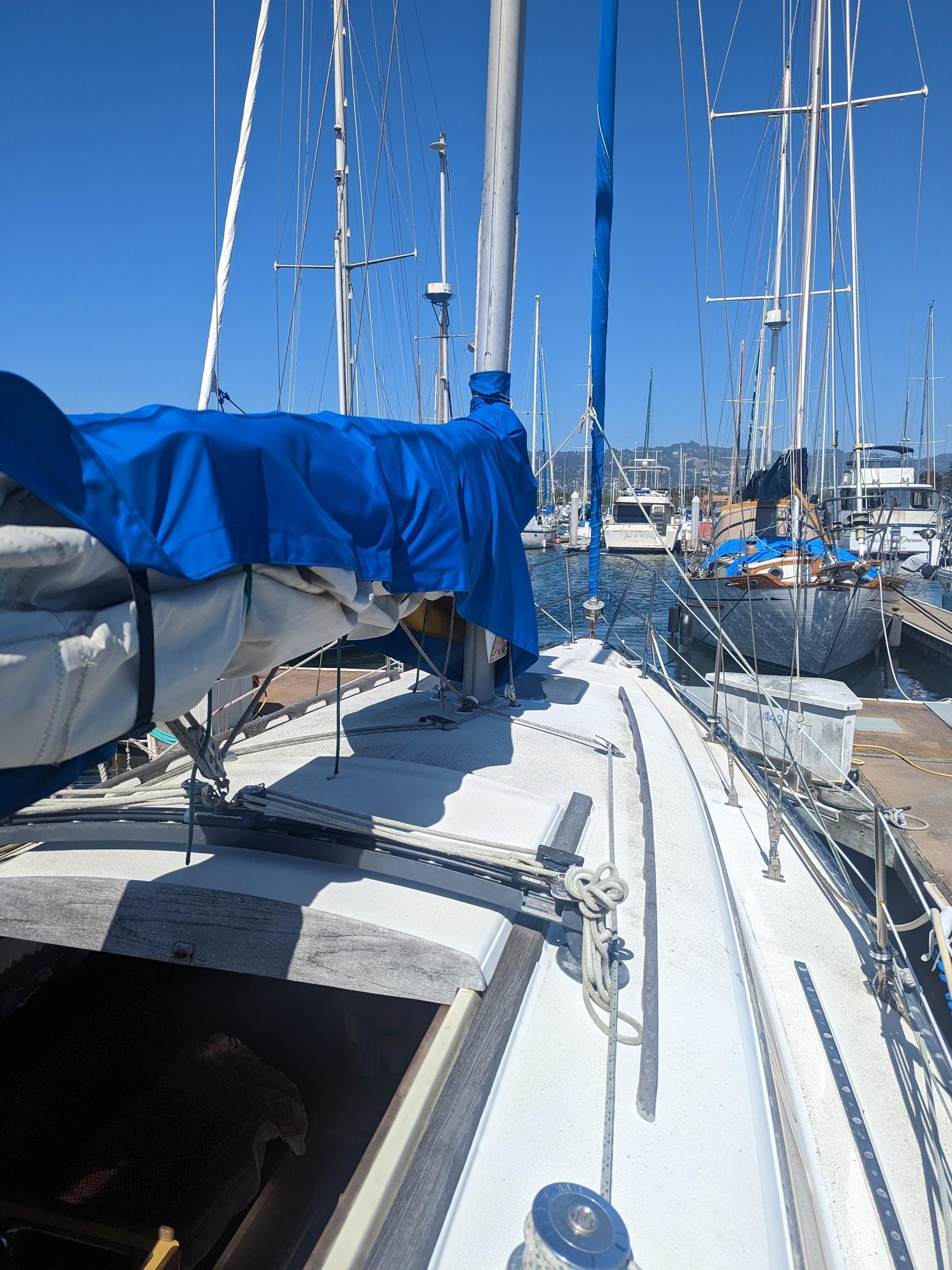 1980 Islander Bahama