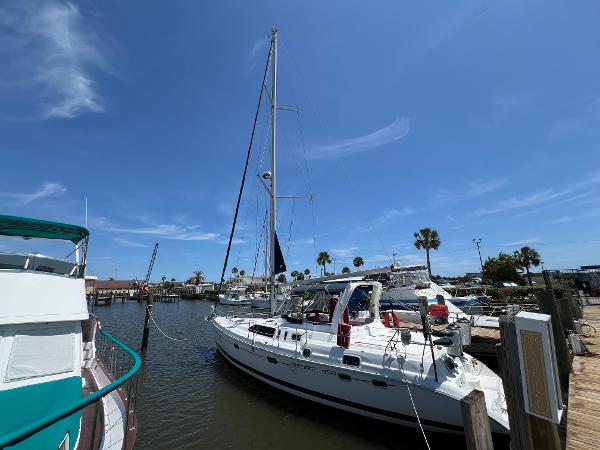 1999 Hunter 450 Passage