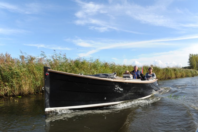 Enkhuizensloep 580 tender
