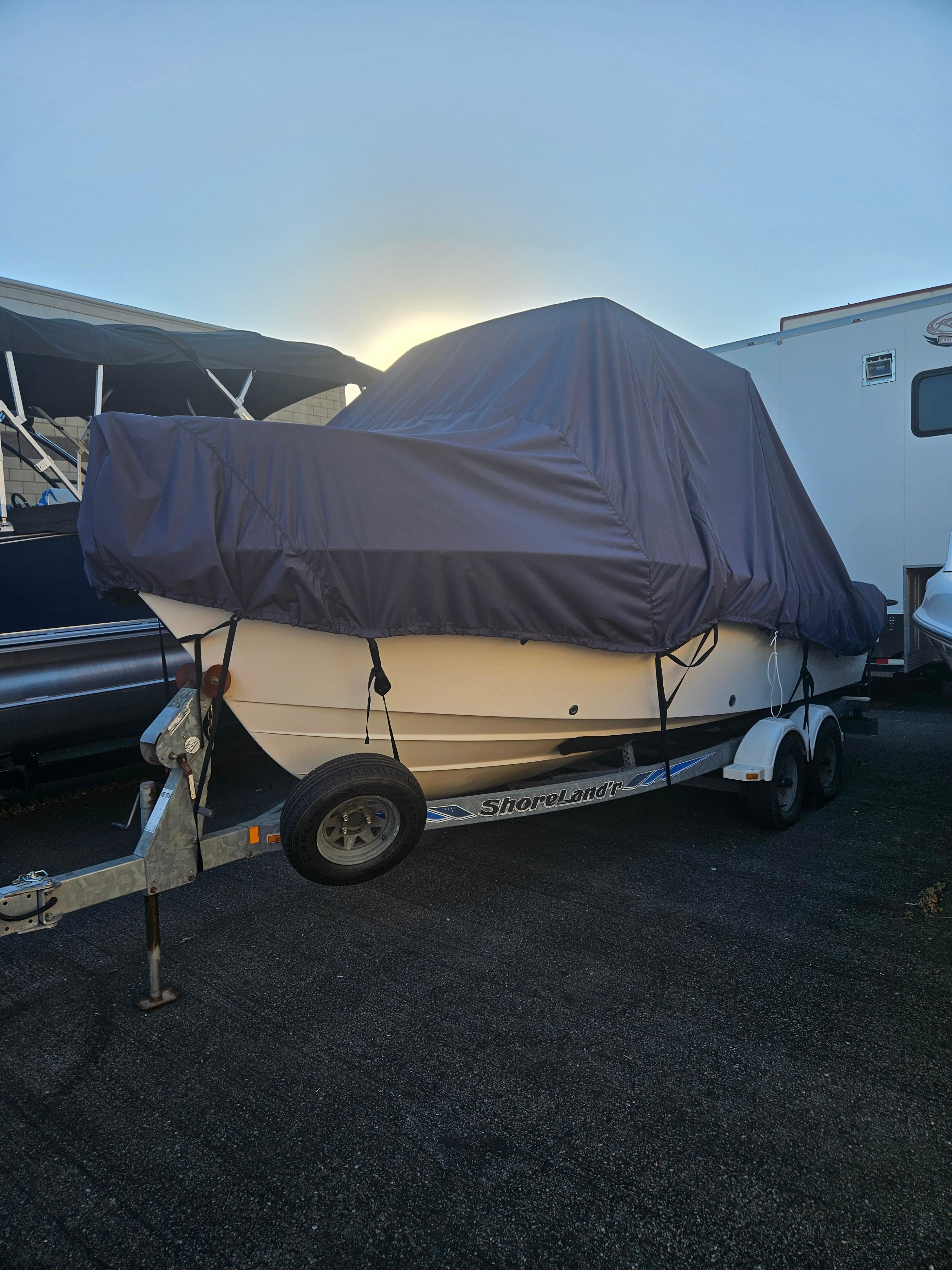 2000 Grady-White Escape 209