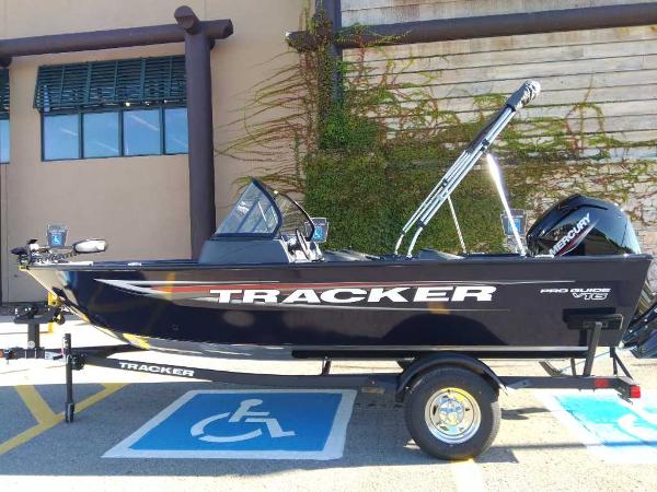2025 Tracker Pro Guide V-16 WT