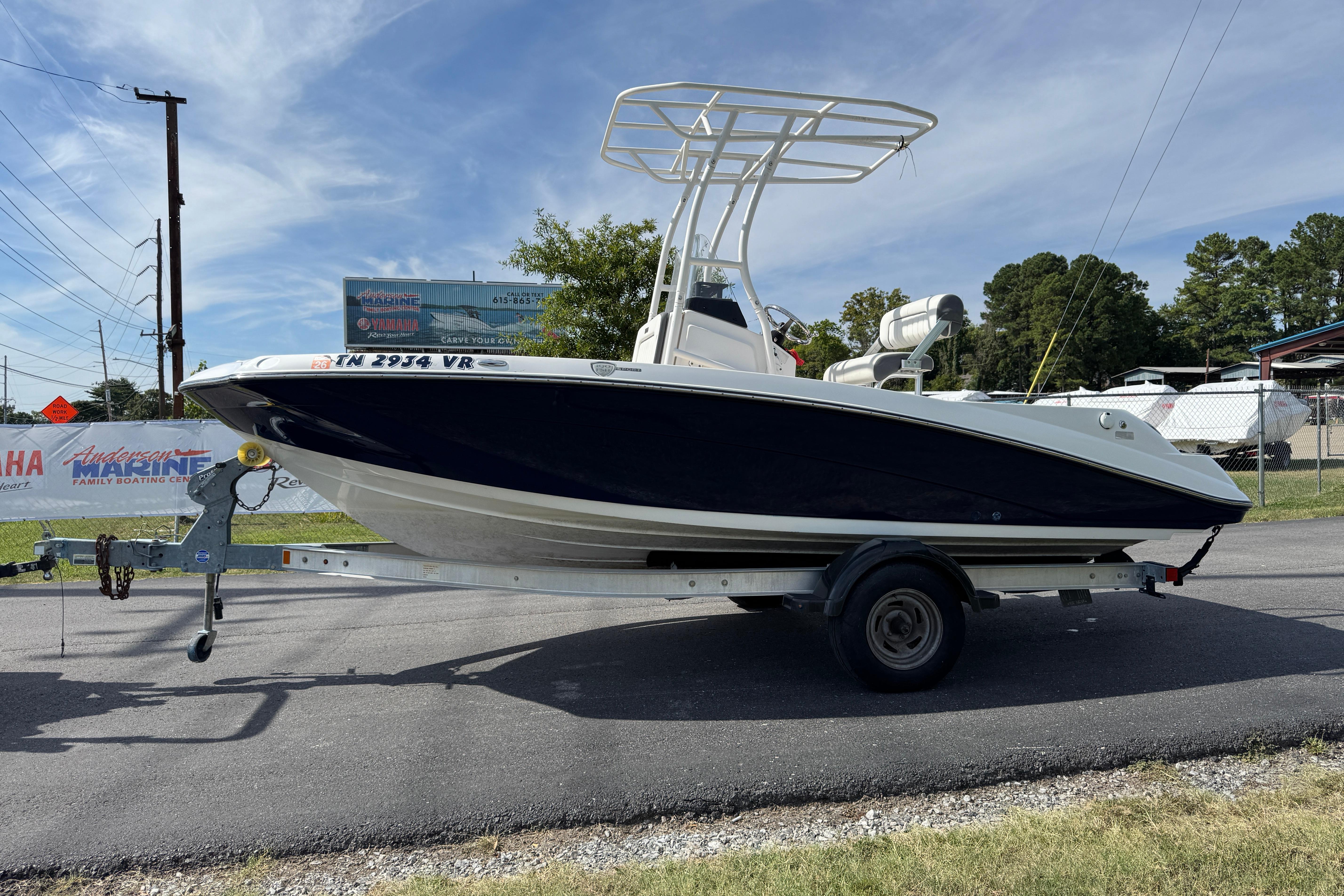 2017 Yamaha Boats 190 FSH Sport
