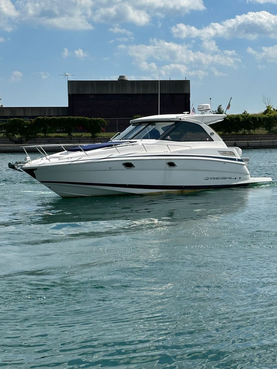 2021 Regal 35 Sport Coupe