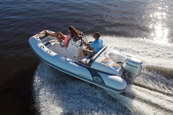 2026 Walker Bay Generation 400 DLX