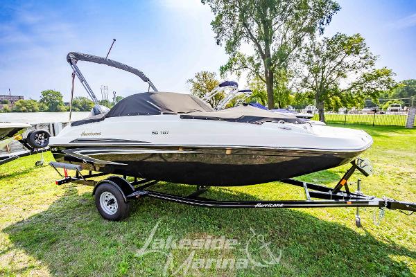 2023 Hurricane Sundeck 187 – Power Boating Magazine