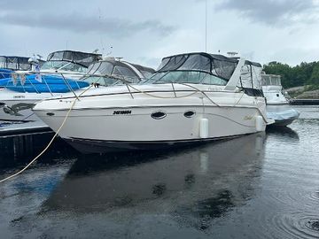 2003 Rinker Fiesta Vee 270