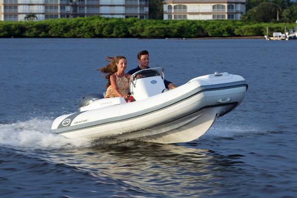 2021 Walker Bay Generation 360 DLX