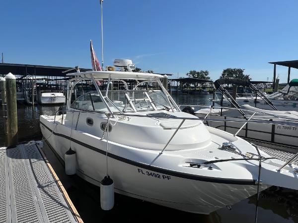 2005 Boston Whaler 305 Conquest