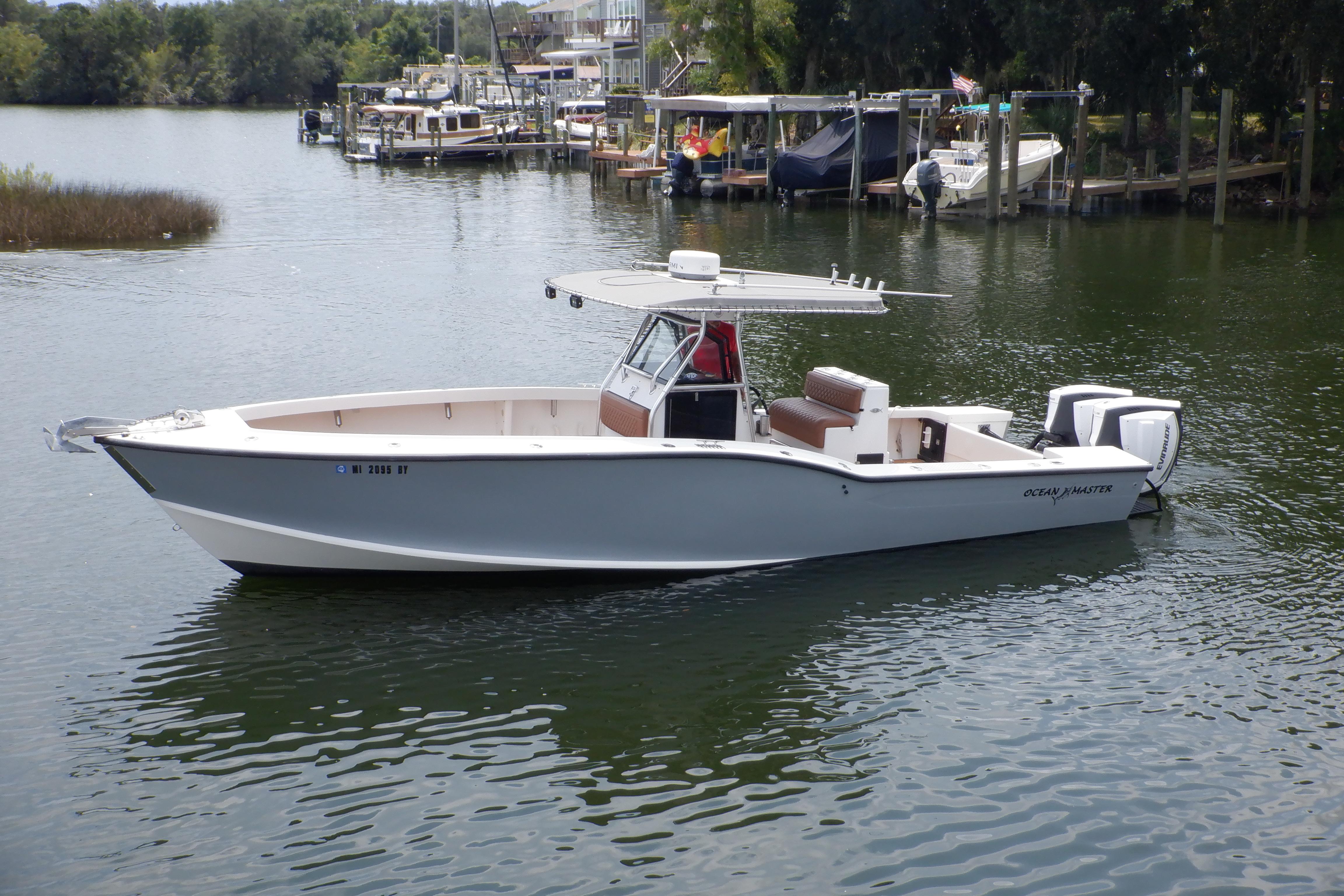 1995 Ocean Master 31 Center Console