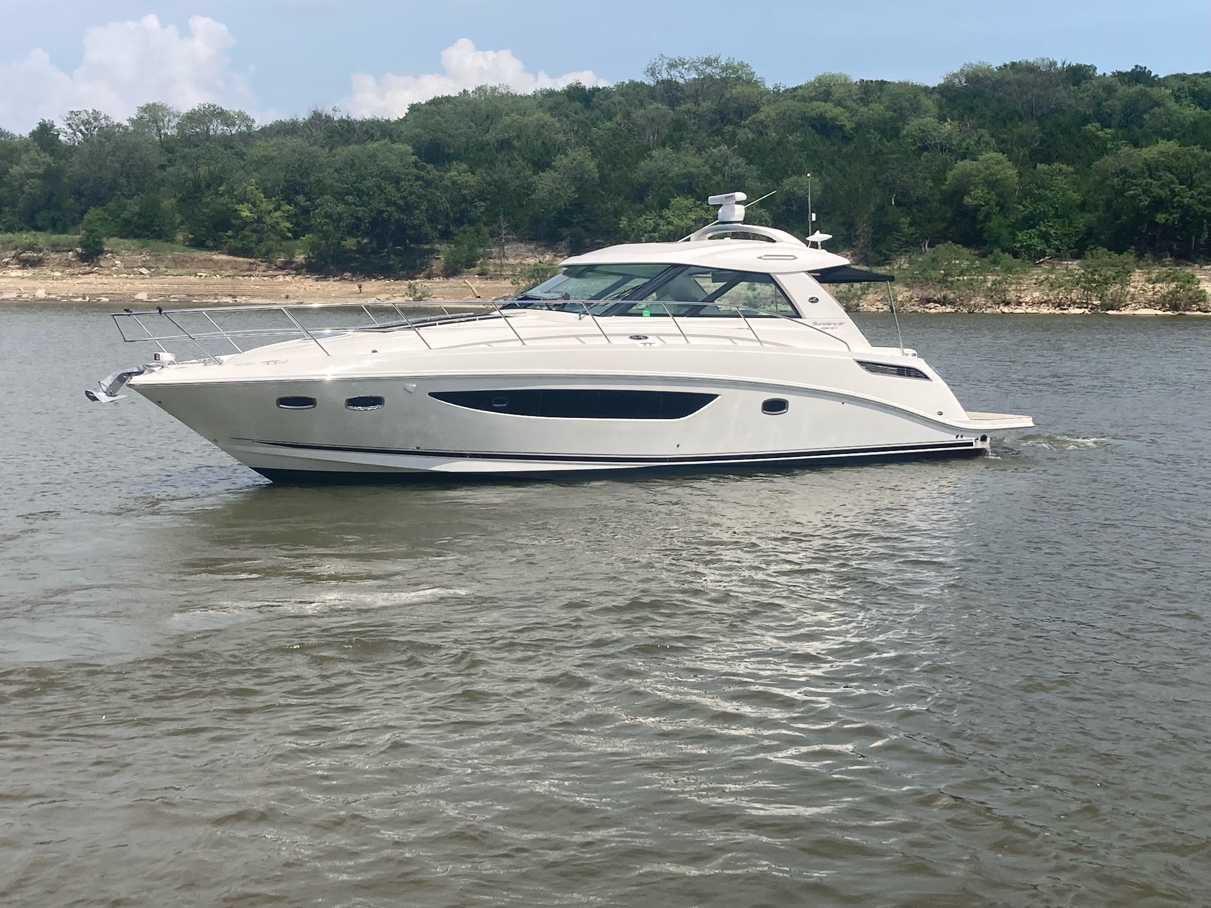 2015 Sea Ray 450 Sundancer