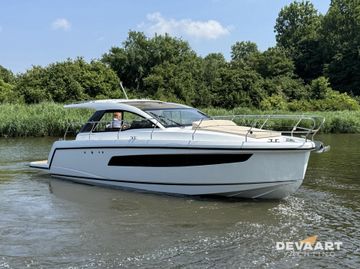 2025 Sealine S335