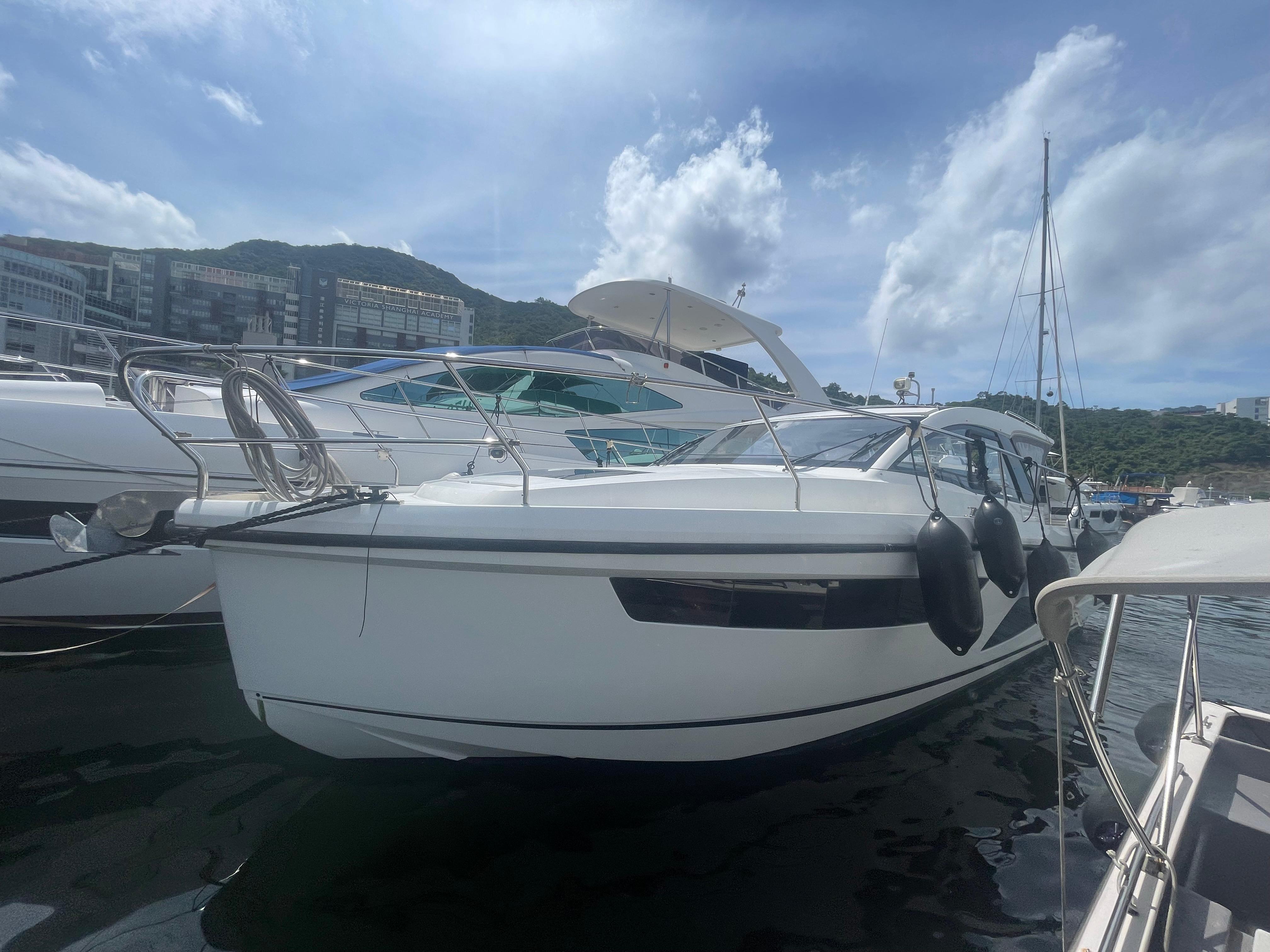 2020 Sealine S330