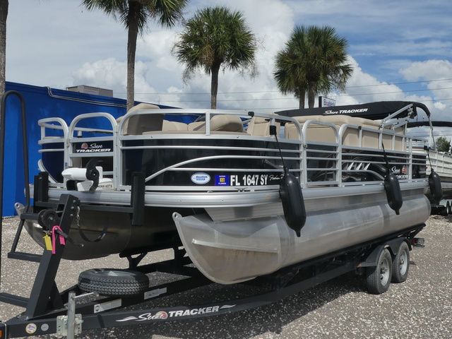 2021 Sun Tracker Fishin' Barge 20 DLX