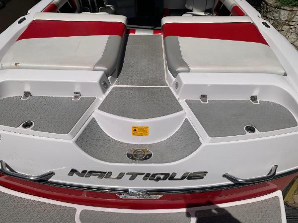 2009 Correct Craft Super Air Nautique 230 1
