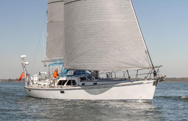 2001 Hylas 54 Raised Saloon