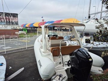 2025 Zodiac Medline 7.5