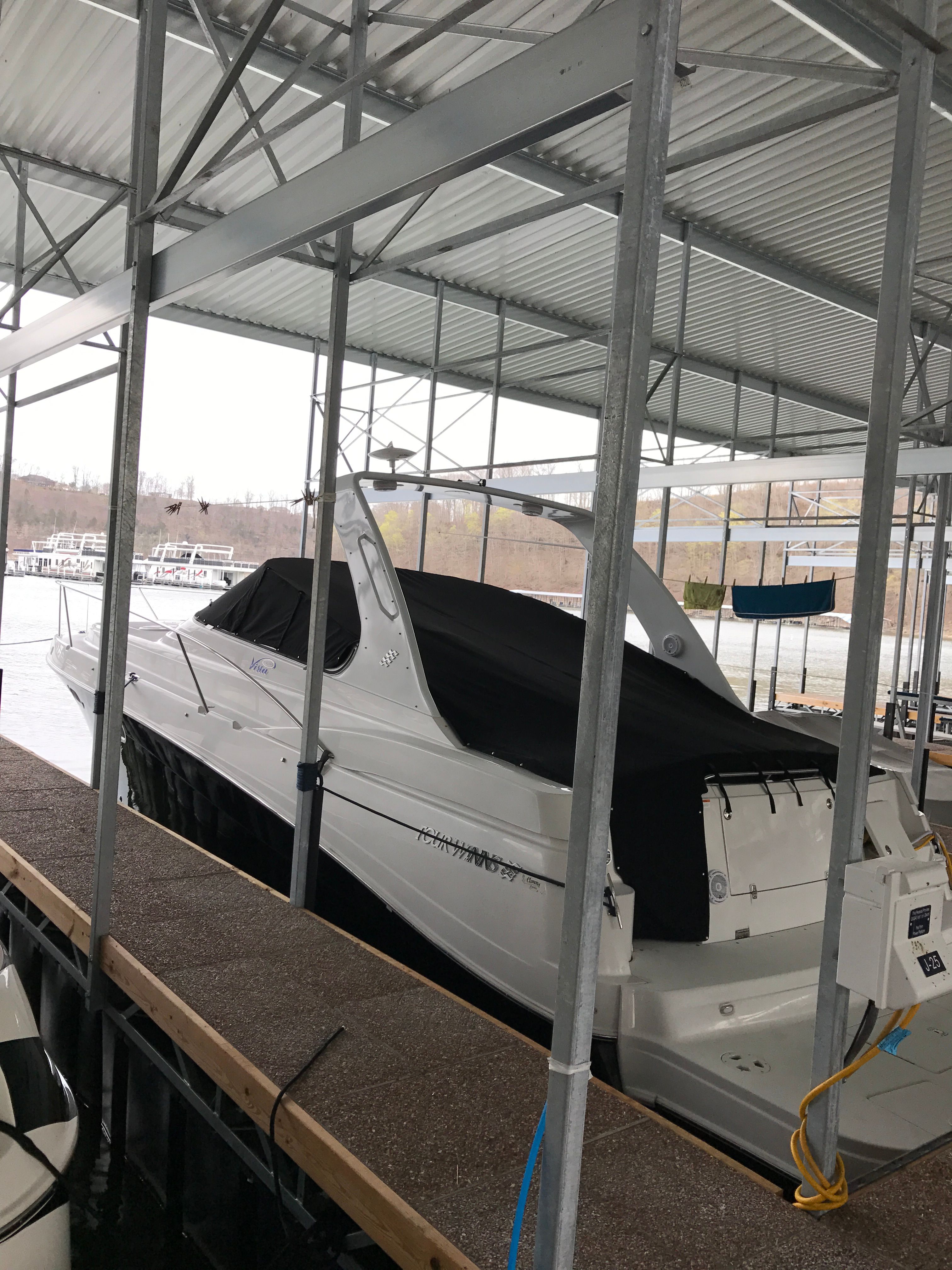 2003 Four Winns 378 Vista
