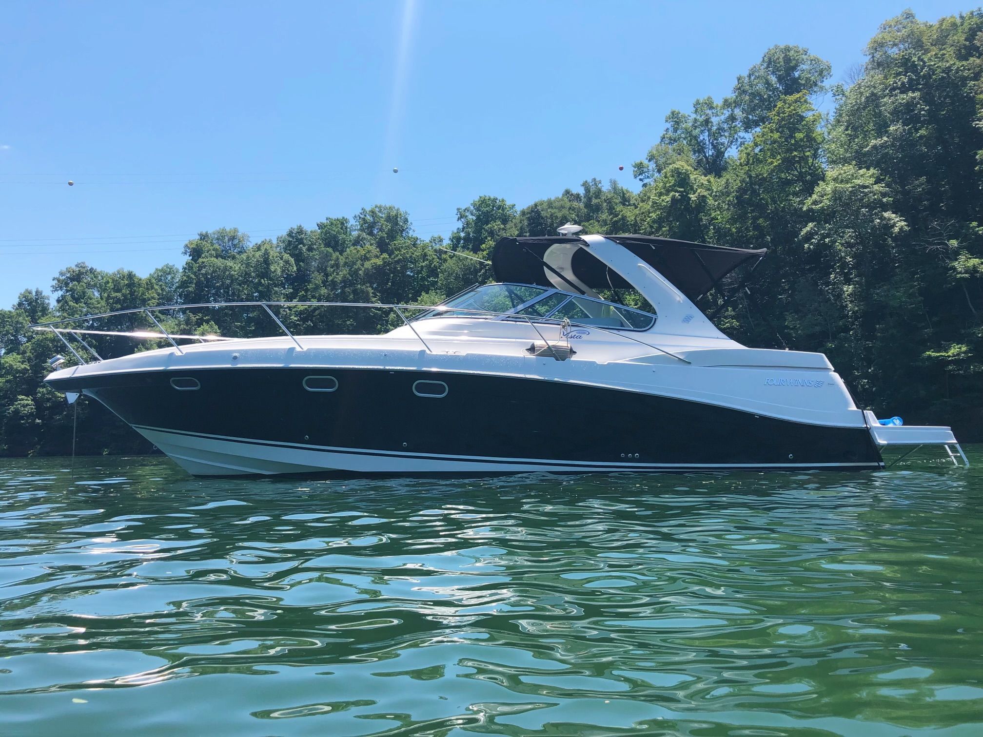 2003 Four Winns 378 Vista