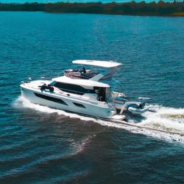 2017 Aquila 44 Yacht