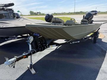 2025 Lowe RX1860