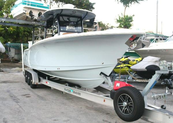 2022 Sea Hunt Ultra 305 SE