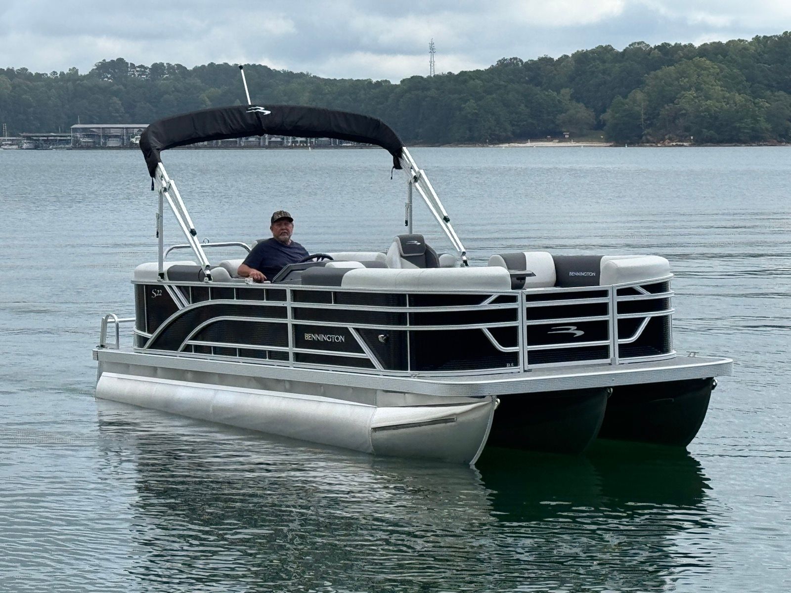 Bennington 22SSR
