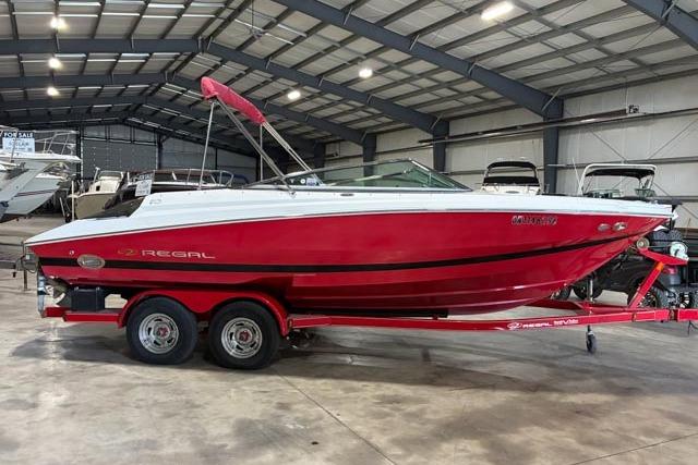 2008 Regal 2200 Bowrider