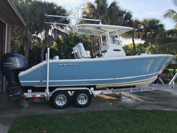2023 Cobia 262 Center Console