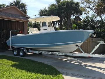 2023 Cobia 262 Center Console