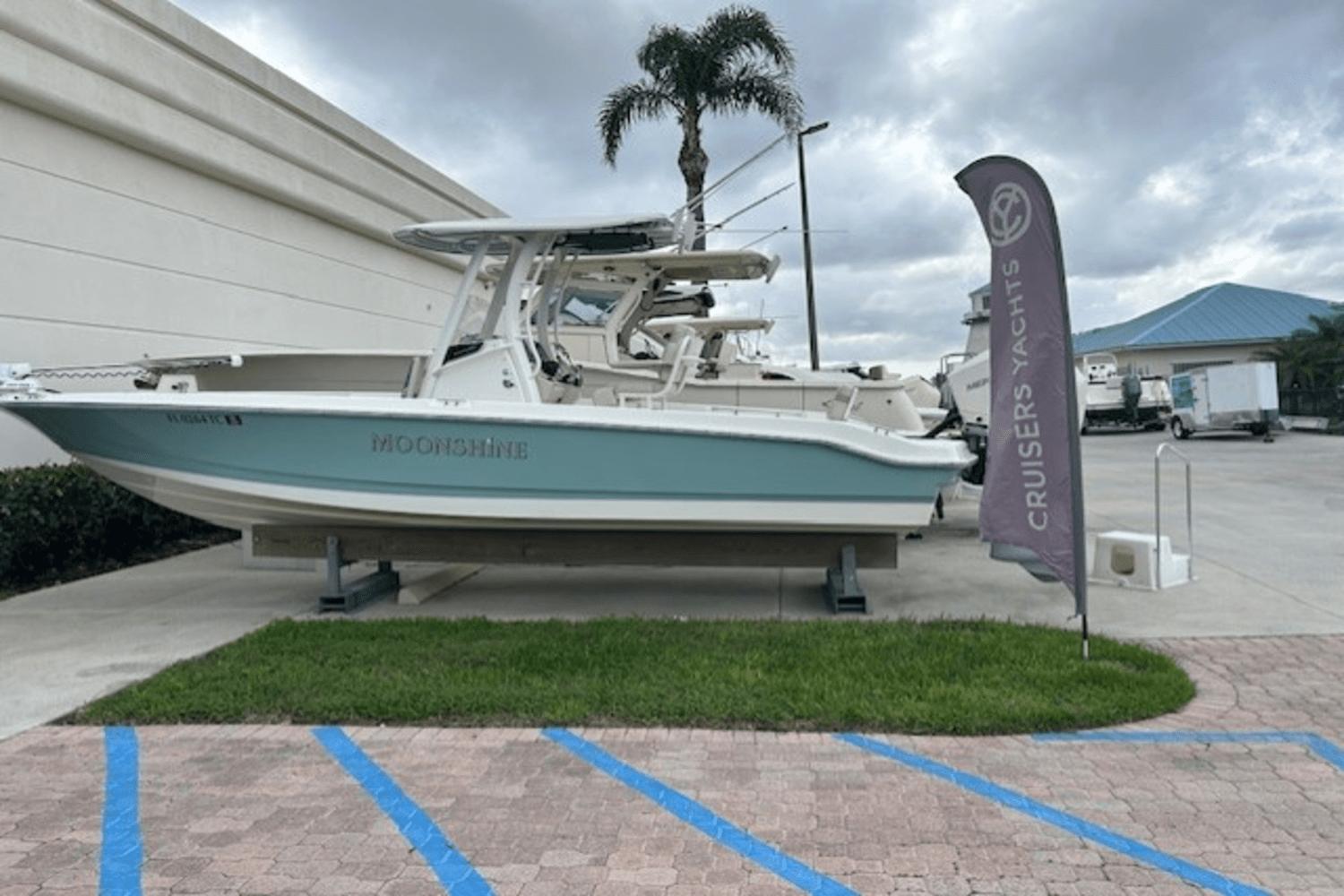 2022 Boston Whaler 250 Dauntless