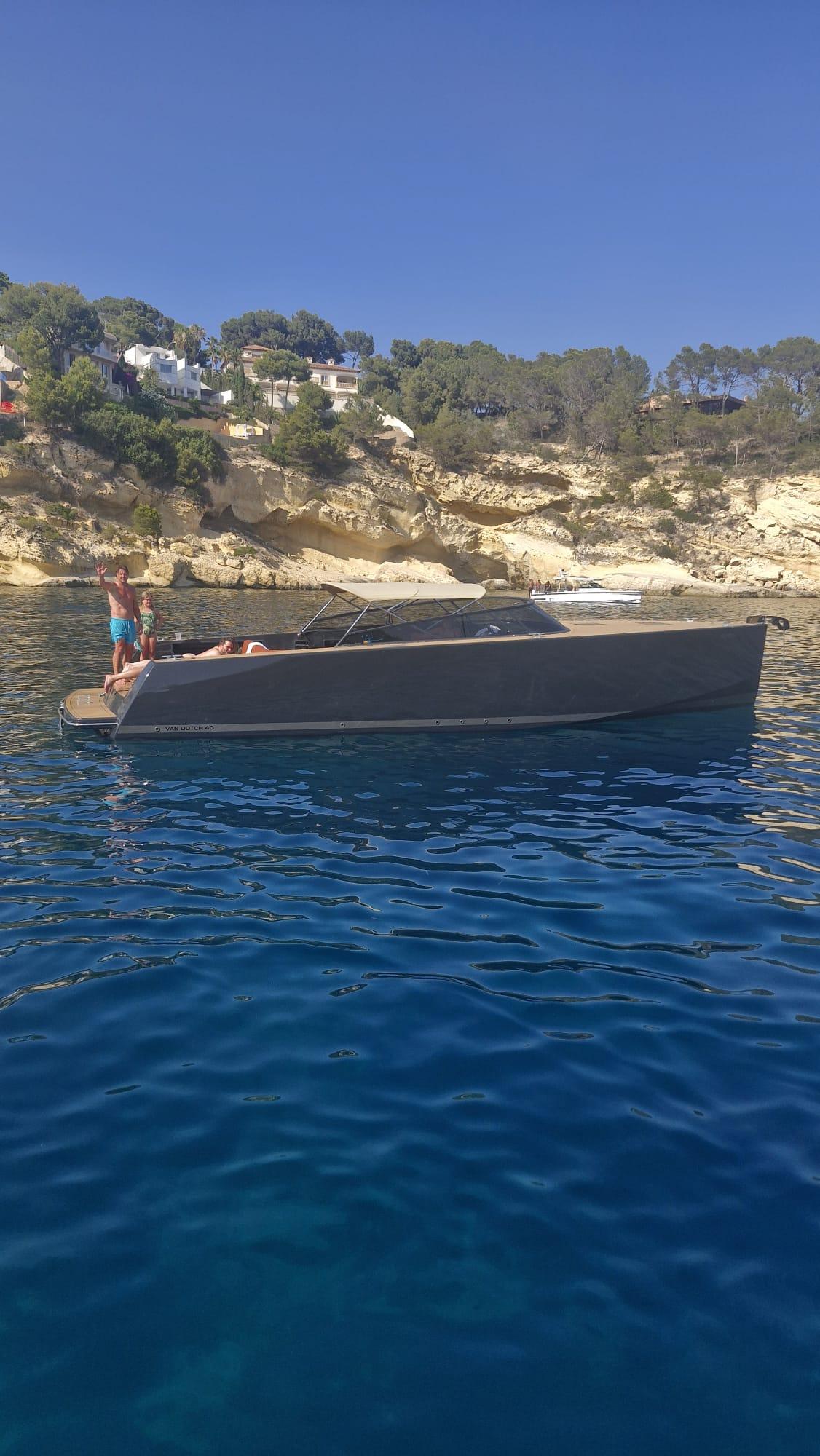 VanDutch 40