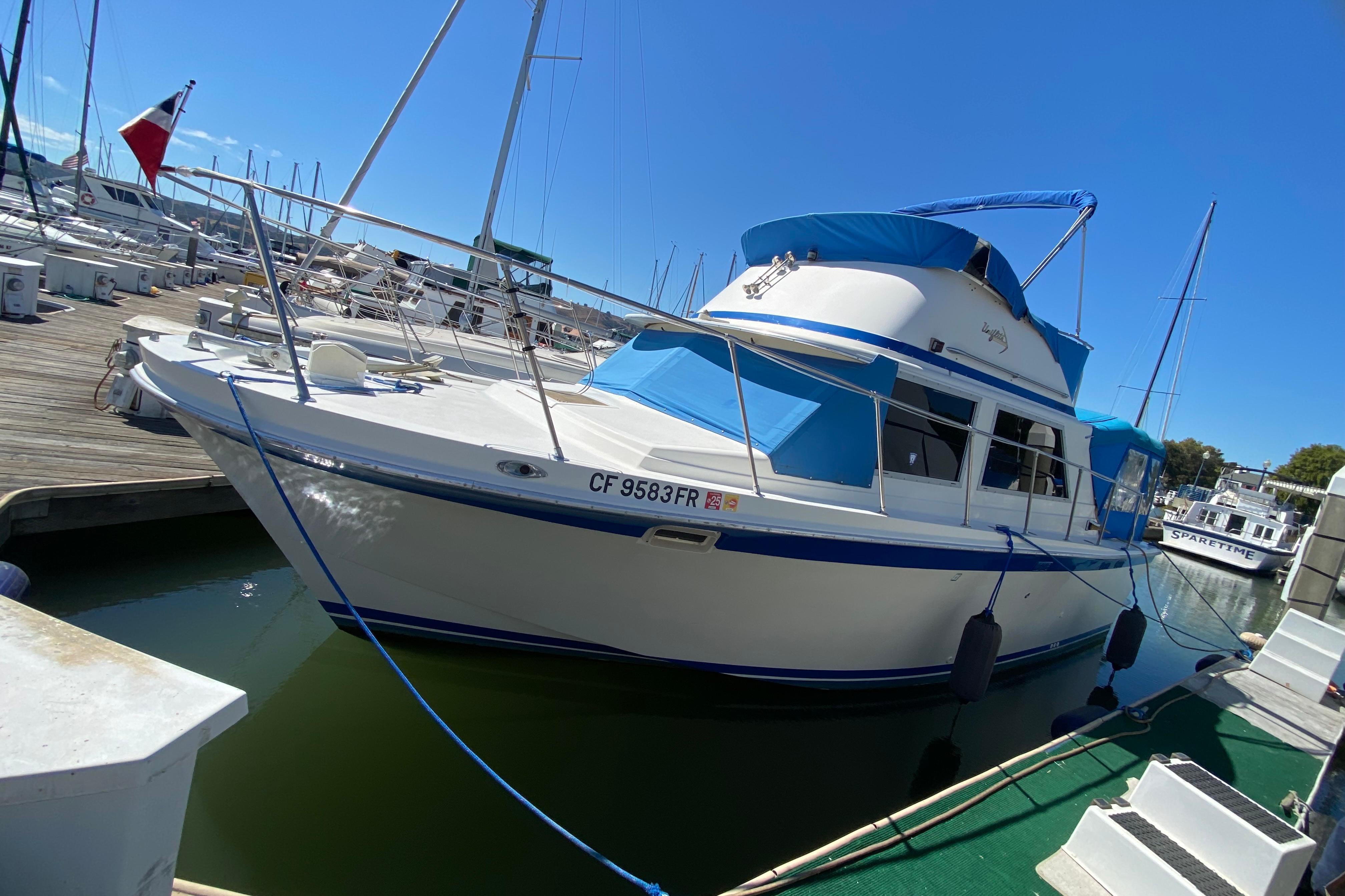 1976 Uniflite Sport Flybridge