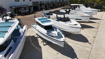 2024 Axopar 29 XC Cross Cabin
