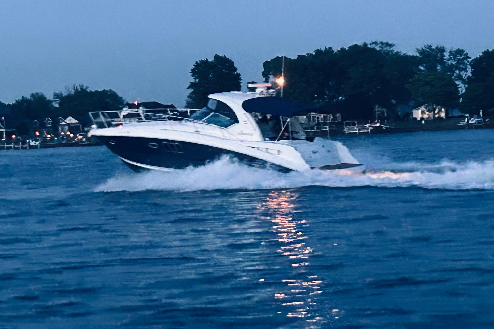 2008 Sea Ray 380 Sundancer
